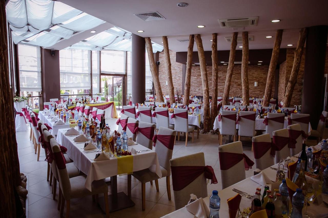 Aspen Golf Resort K004 Ski & Spa Relax Apartment Razlog Ngoại thất bức ảnh